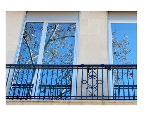 One way window - one, privacy